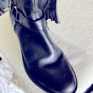 Black leather boots, fits above the knee, size 8.5